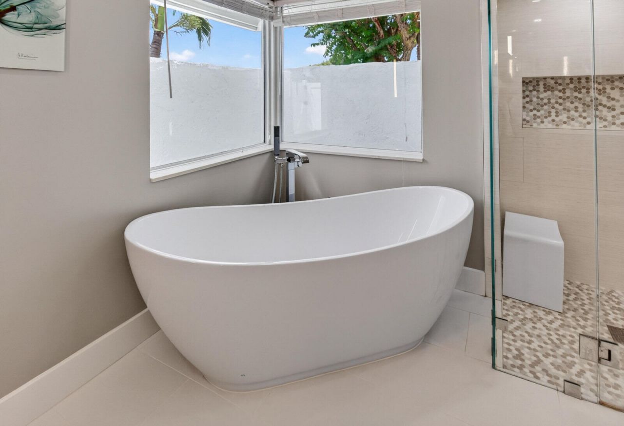 22052 Martella Avenue, Boca Raton, FL 33433 Photo