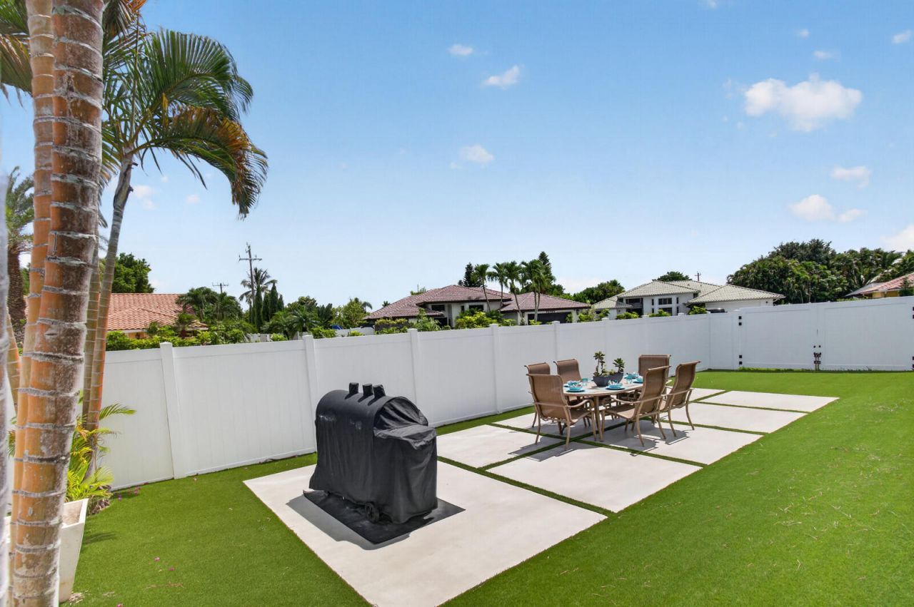 22052 Martella Avenue, Boca Raton, FL 33433 Photo