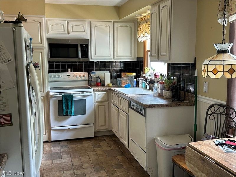 348 Hickory Hill Road, Chagrin Falls, OH 44022 Photo 6