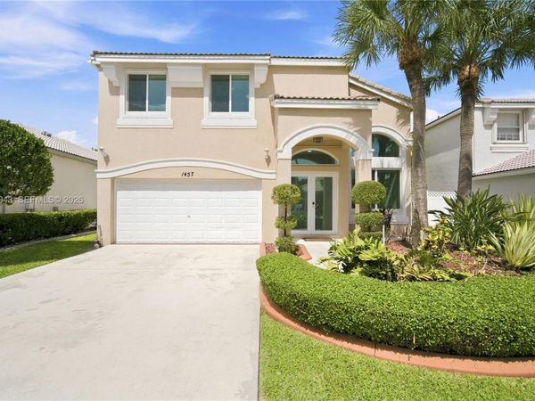 1457 NW 159th Ln , Pembroke Pines, FL 33028