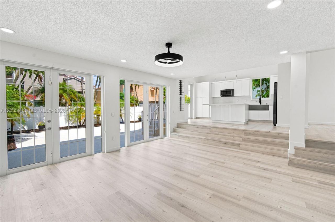 1457 NW 159th Ln , Pembroke Pines, FL 33028 Photo