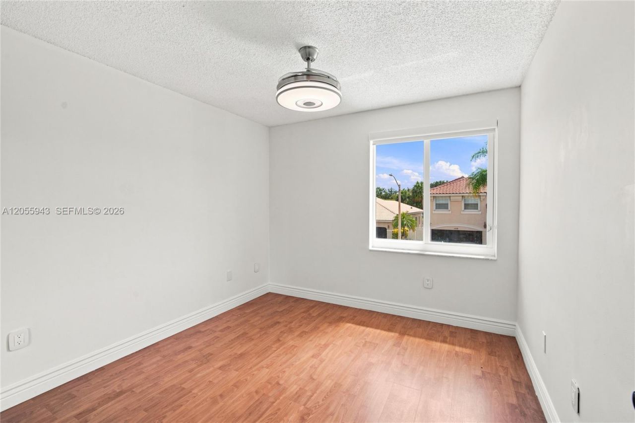 1457 NW 159th Ln , Pembroke Pines, FL 33028 Photo