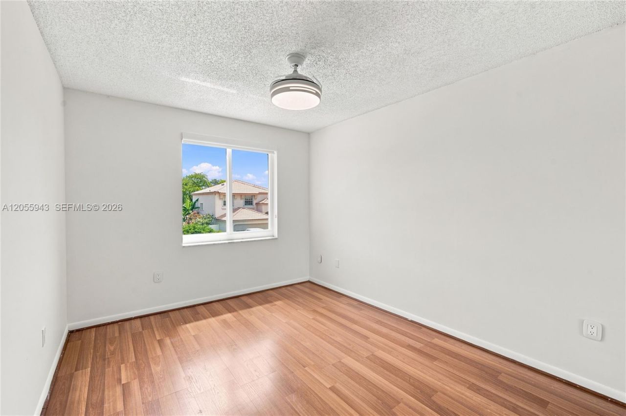 1457 NW 159th Ln , Pembroke Pines, FL 33028 Photo
