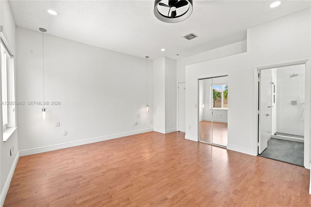 1457 NW 159th Ln , Pembroke Pines, FL 33028 Photo