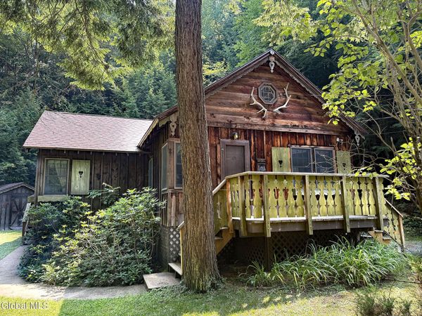 63 Chuckwagon Trail, Lake Luzerne, NY 12846