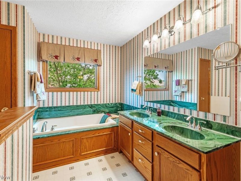 1000 Park Village Drive, Louisville, OH 44641 Photo 19