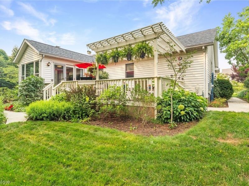 1000 Park Village Drive, Louisville, OH 44641 Photo 4