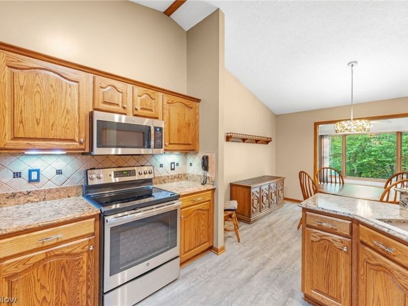 1000 Park Village Drive, Louisville, OH 44641 Photo 7