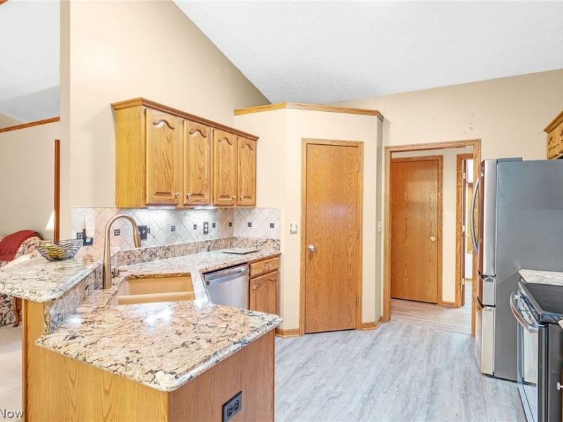 1000 Park Village Drive, Louisville, OH 44641 Photo 8