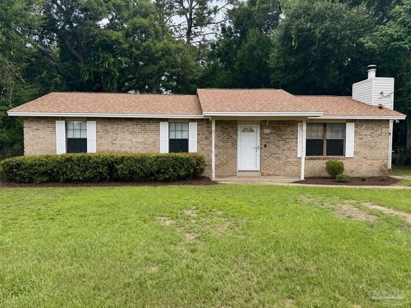 6119 Forest Pines Dr, Pensacola, FL 32526