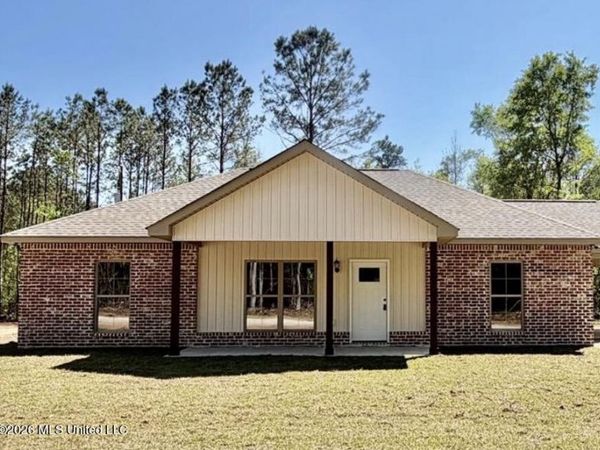 121 Will Thompson Road, Picayune, MS 39466