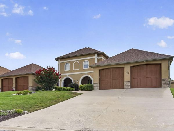 110 N Tuscany Drive , Hollister, MO 65672