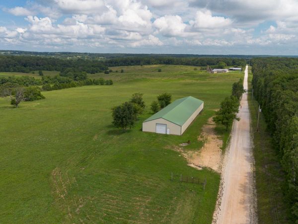 125 Eastgate Road , Elkland, MO 65644