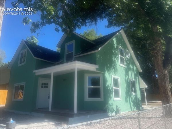 2402 W Uintah Street, Colorado Springs, CO 80904