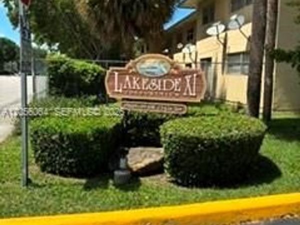 15629 SW 73 CIR TERR , Unit 9-2, Miami, FL 33193