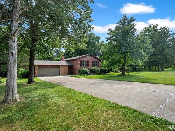 15740 Ruby Lane, Wright City, MO 63390