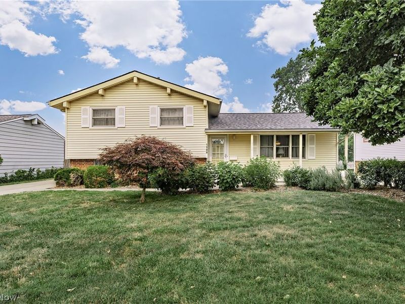 1300 Giesse Drive, Mayfield Heights, OH 44124 Photo 1