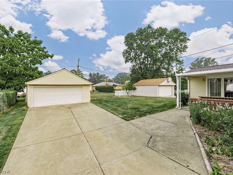 1300 Giesse Drive, Mayfield Heights, OH 44124 Photo 38