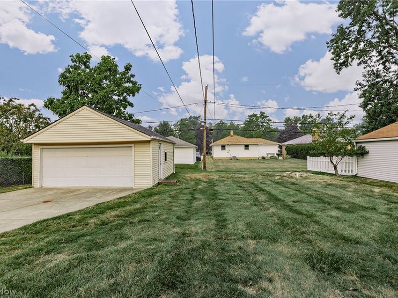 1300 Giesse Drive, Mayfield Heights, OH 44124 Photo 42