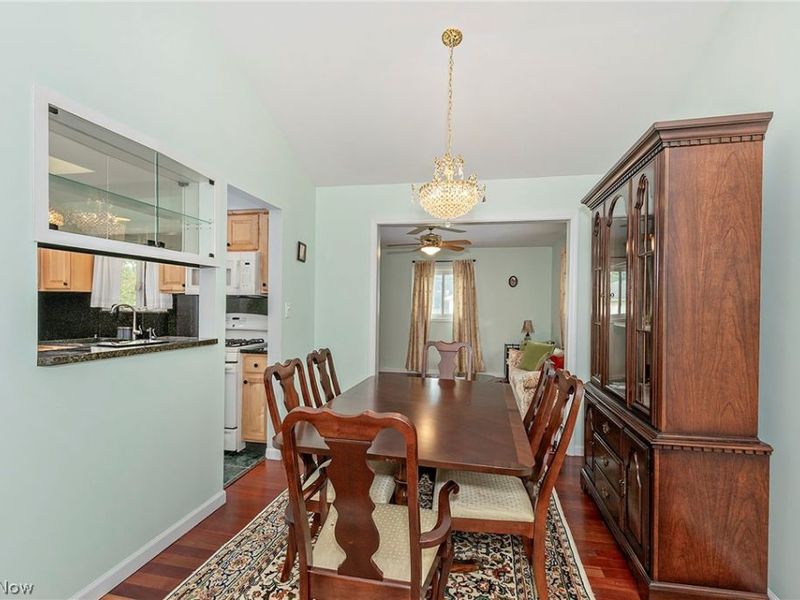 1300 Giesse Drive, Mayfield Heights, OH 44124 Photo 7