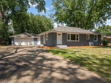 531 110th Avenue NW, Coon Rapids, MN 55448