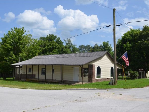 12086 Reich Street , Everton, AR 72633