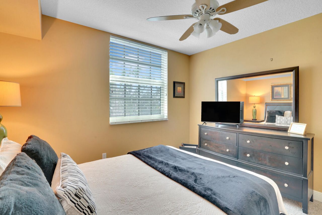 610 Clematis Street, Unit 401, West Palm Beach, FL 33401 Photo