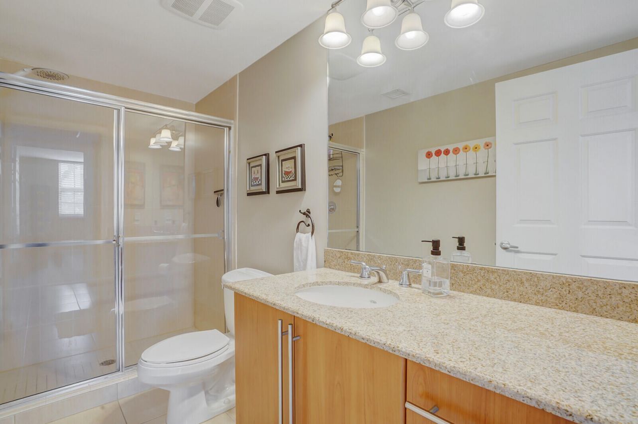 610 Clematis Street, Unit 401, West Palm Beach, FL 33401 Photo