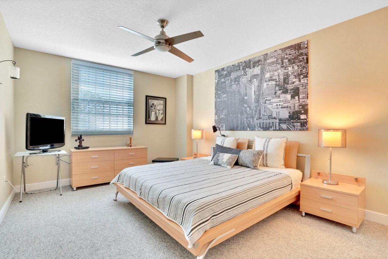 610 Clematis Street, Unit 401, West Palm Beach, FL 33401 Photo