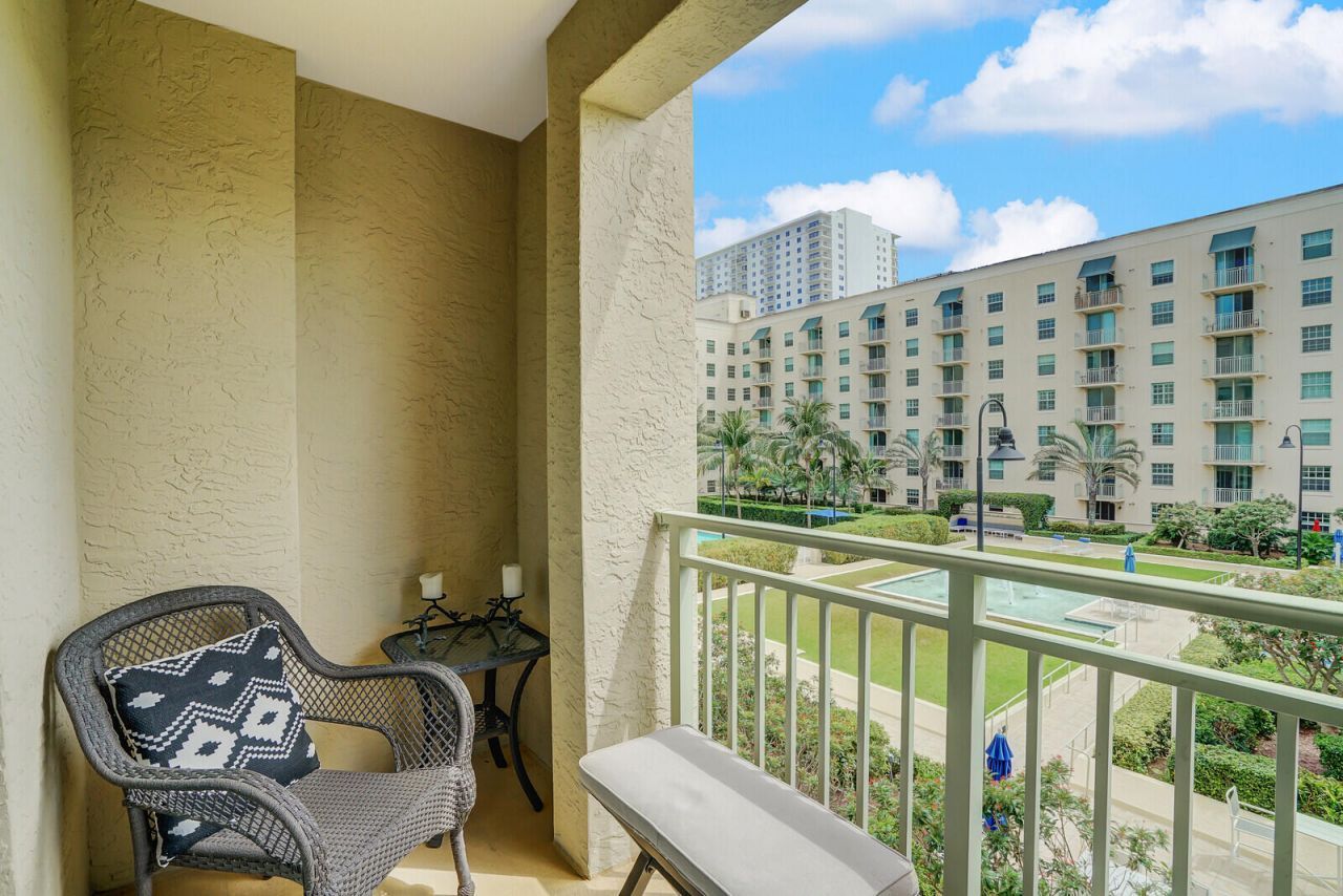 610 Clematis Street, Unit 401, West Palm Beach, FL 33401 Photo