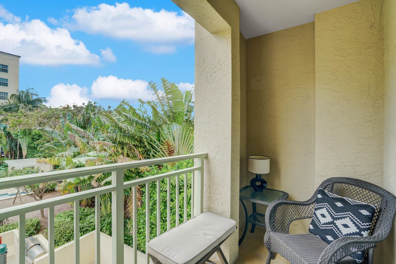 610 Clematis Street, Unit 401, West Palm Beach, FL 33401 Photo