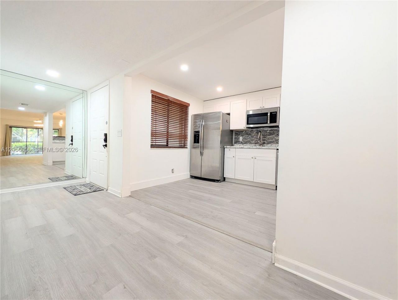 310 Lakeview Dr, Unit 105, Weston, FL 33326 Photo