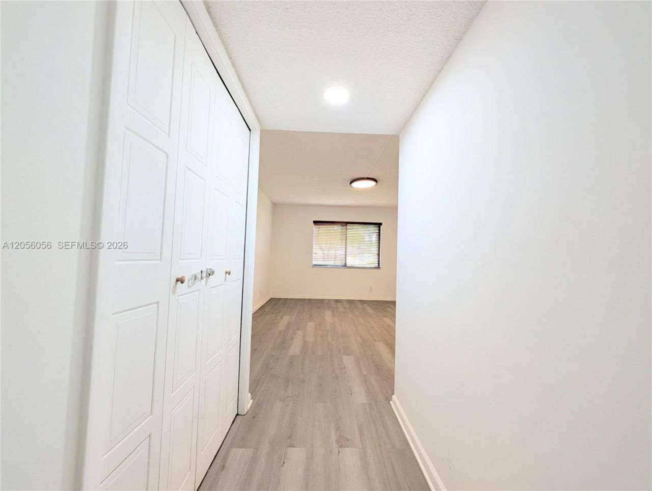 310 Lakeview Dr, Unit 105, Weston, FL 33326 Photo