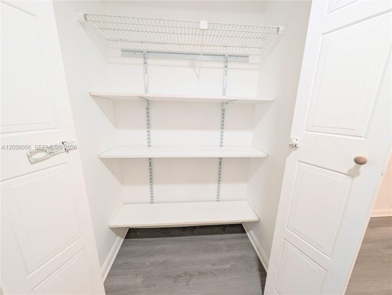 310 Lakeview Dr, Unit 105, Weston, FL 33326 Photo