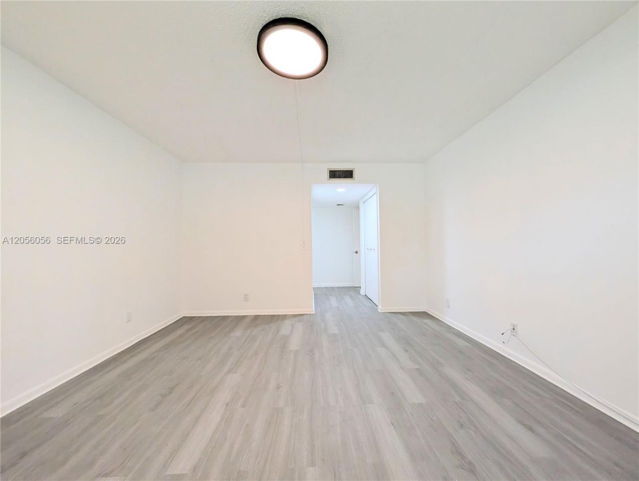 310 Lakeview Dr, Unit 105, Weston, FL 33326 Photo