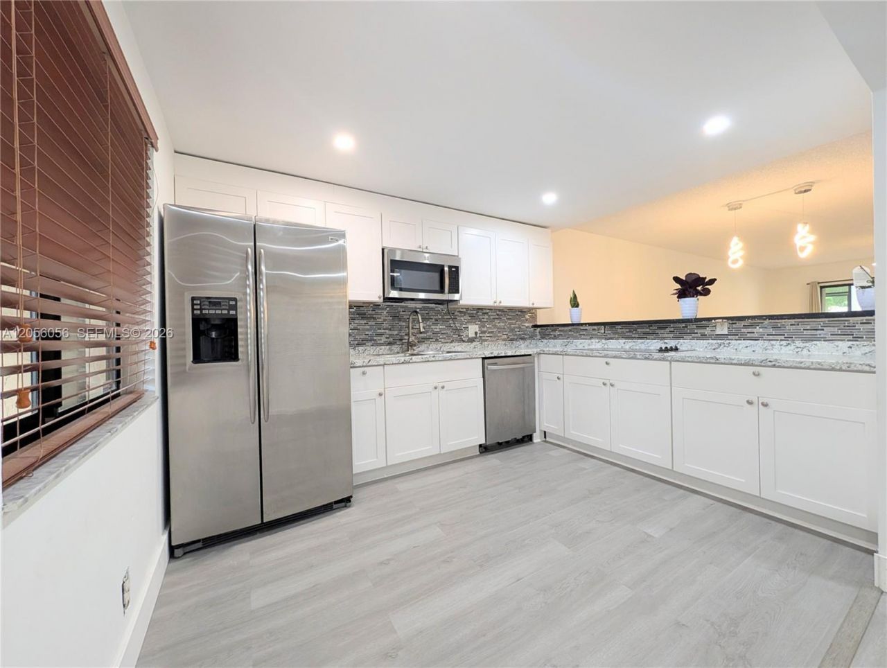 310 Lakeview Dr, Unit 105, Weston, FL 33326 Photo