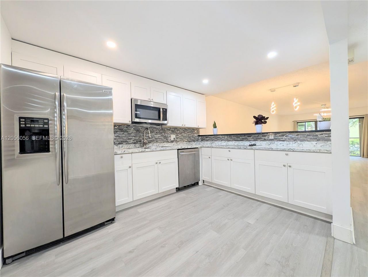310 Lakeview Dr, Unit 105, Weston, FL 33326 Photo