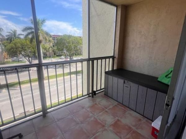 2000 Atlantic Shores Blvd , Unit 404, Hallandale Beach, FL 33009