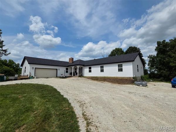 2688 Sullivan Bottom Rd Road, St Clair, MO 63077