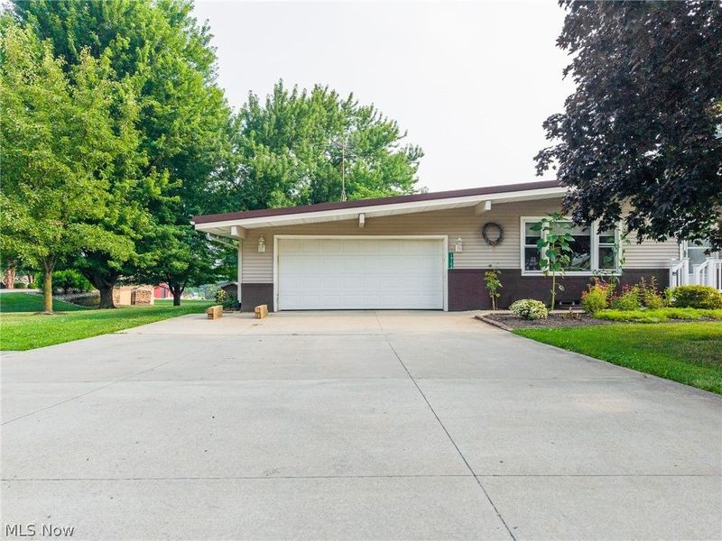 14104 Nussbaum Road, Dalton, OH 44618 Photo 3