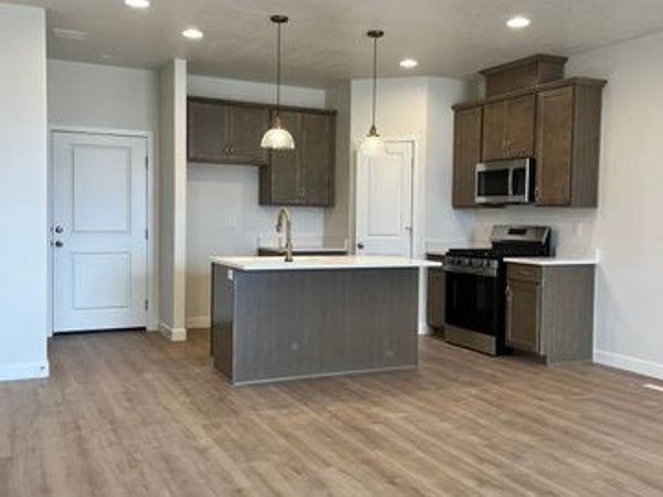 6835 S MOUNT BERRY RD, Unit 436, West Jordan, UT 84081