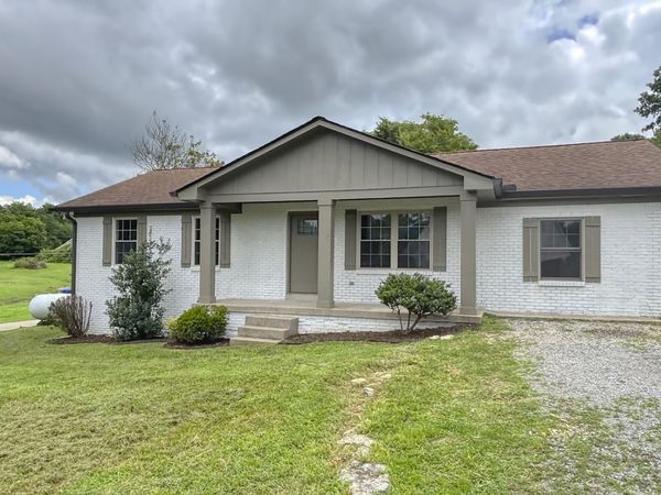 210 Crenshaw Rd , Hartsville, TN 37074