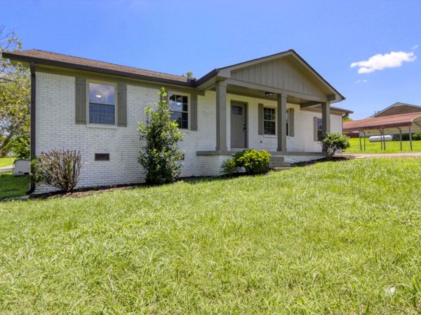 210 Crenshaw Rd, Hartsville, TN 37074