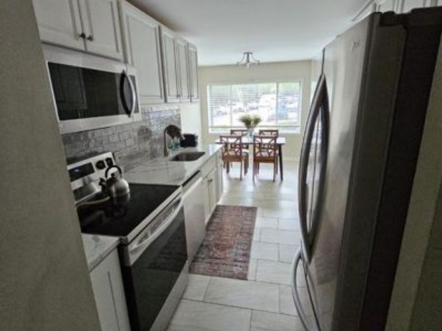 458 Girard Street, Unit 390, Gaithersburg, MD 20877 Main Photo