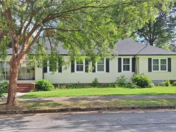 3349 Bloomfield Avenue , Clarkdale, GA 30111