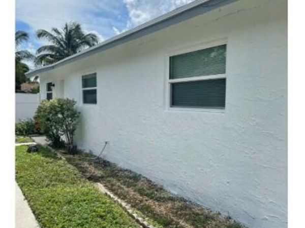 334 MOCKINGBIRD Lane, Unit 1, Lantana, FL 33462