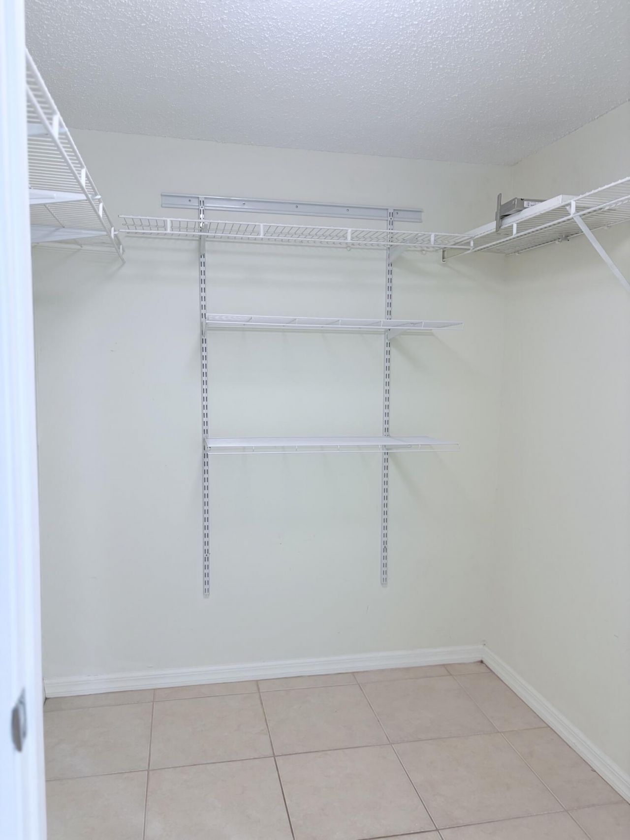 2640 S University Drive S, Unit 127, Davie, FL 33328 Photo