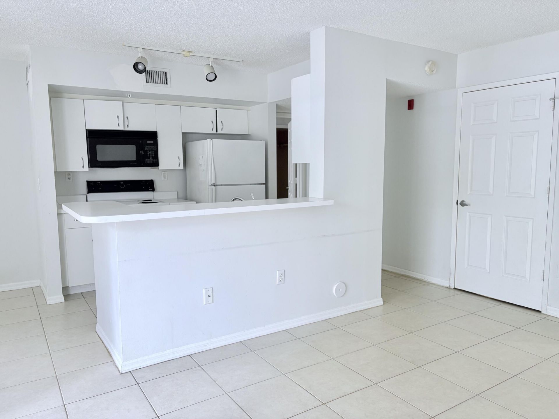 2640 S University Drive S, Unit 127, Davie, FL 33328 Photo