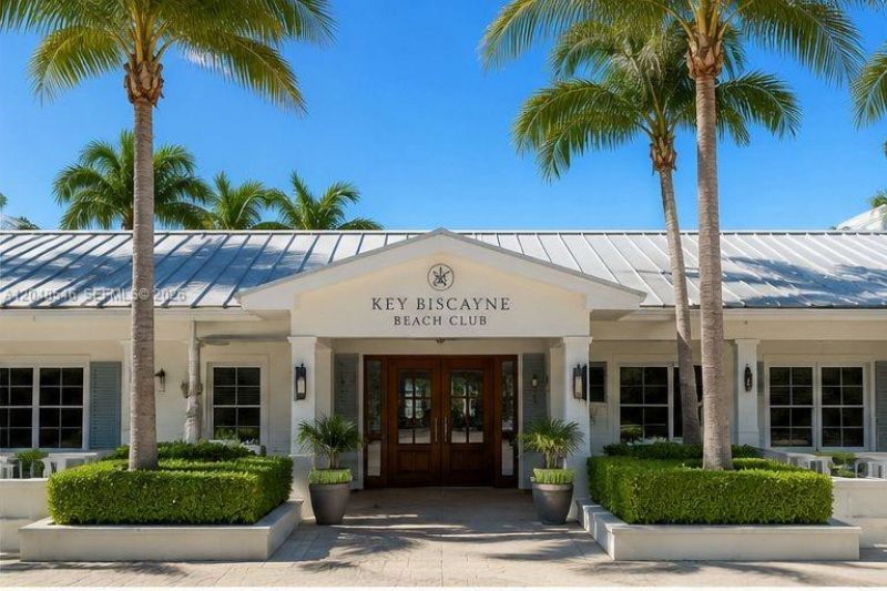 651 S Mashta Dr , Unit 651, Key Biscayne, FL 33149 Photo