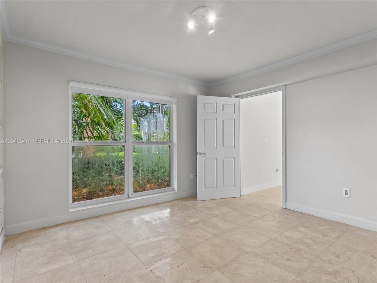 651 S Mashta Dr , Unit 651, Key Biscayne, FL 33149 Photo